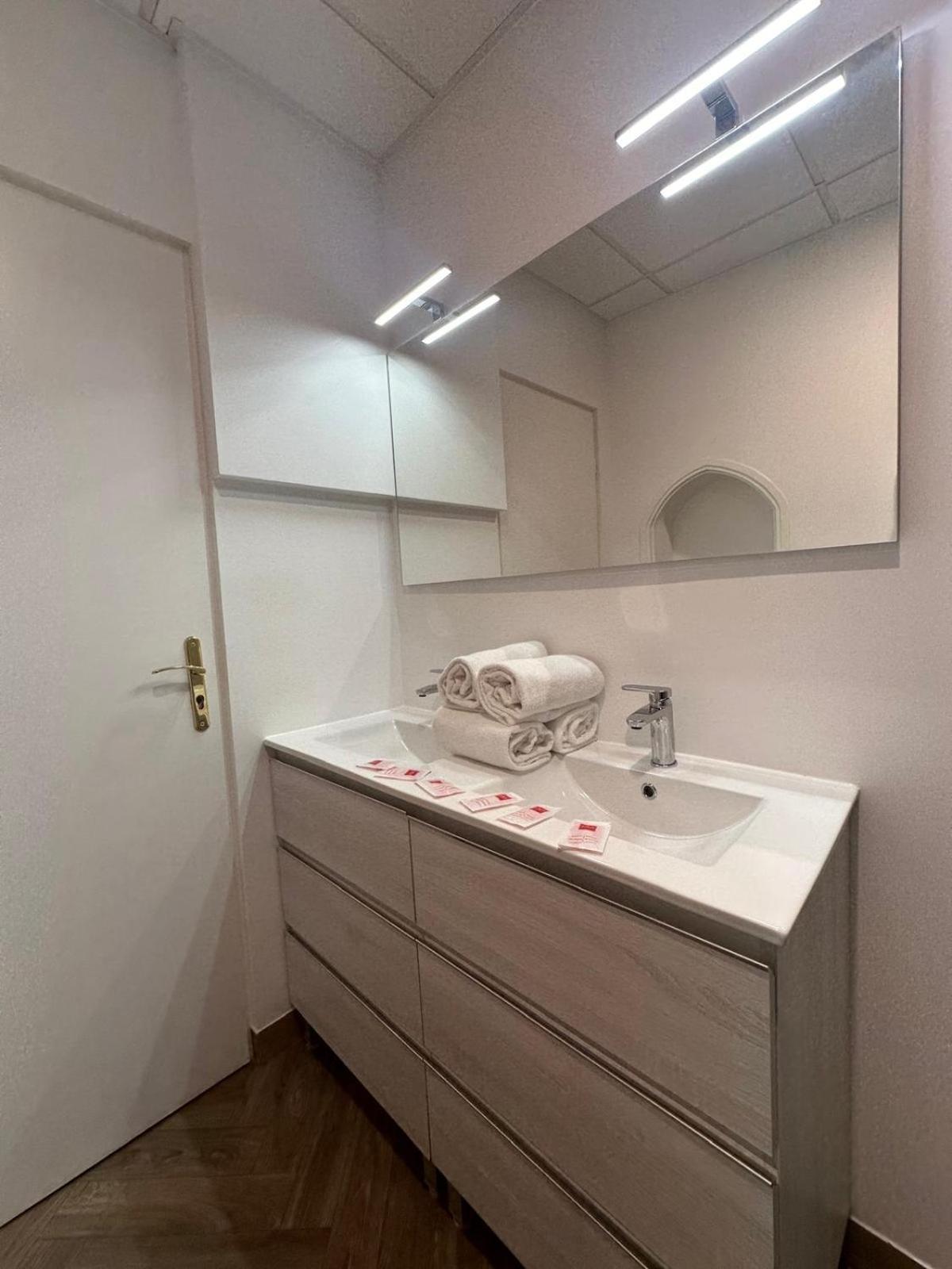 Appartement Du Cloitre 1Er Narbona Esterno foto